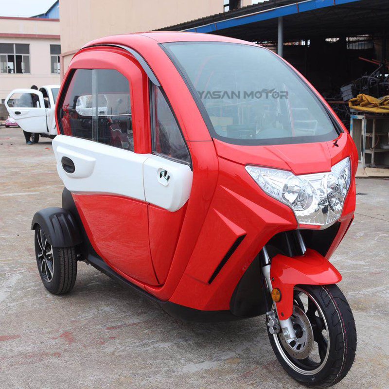 2024 luxury 3 wheel electric scooter car enclosed mobility scooter for passenger EEC Approval