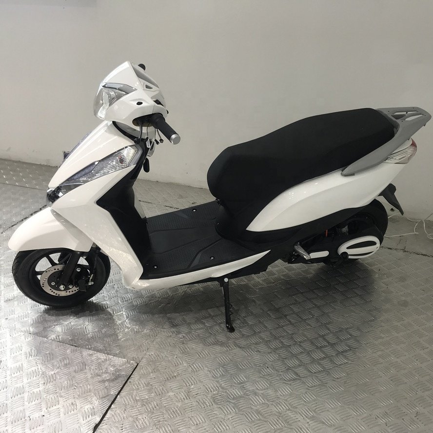 Dogebos new model electric scooter powerful mobility removable battery citycoco 2000w adult fat tire electric motorcycle scooter