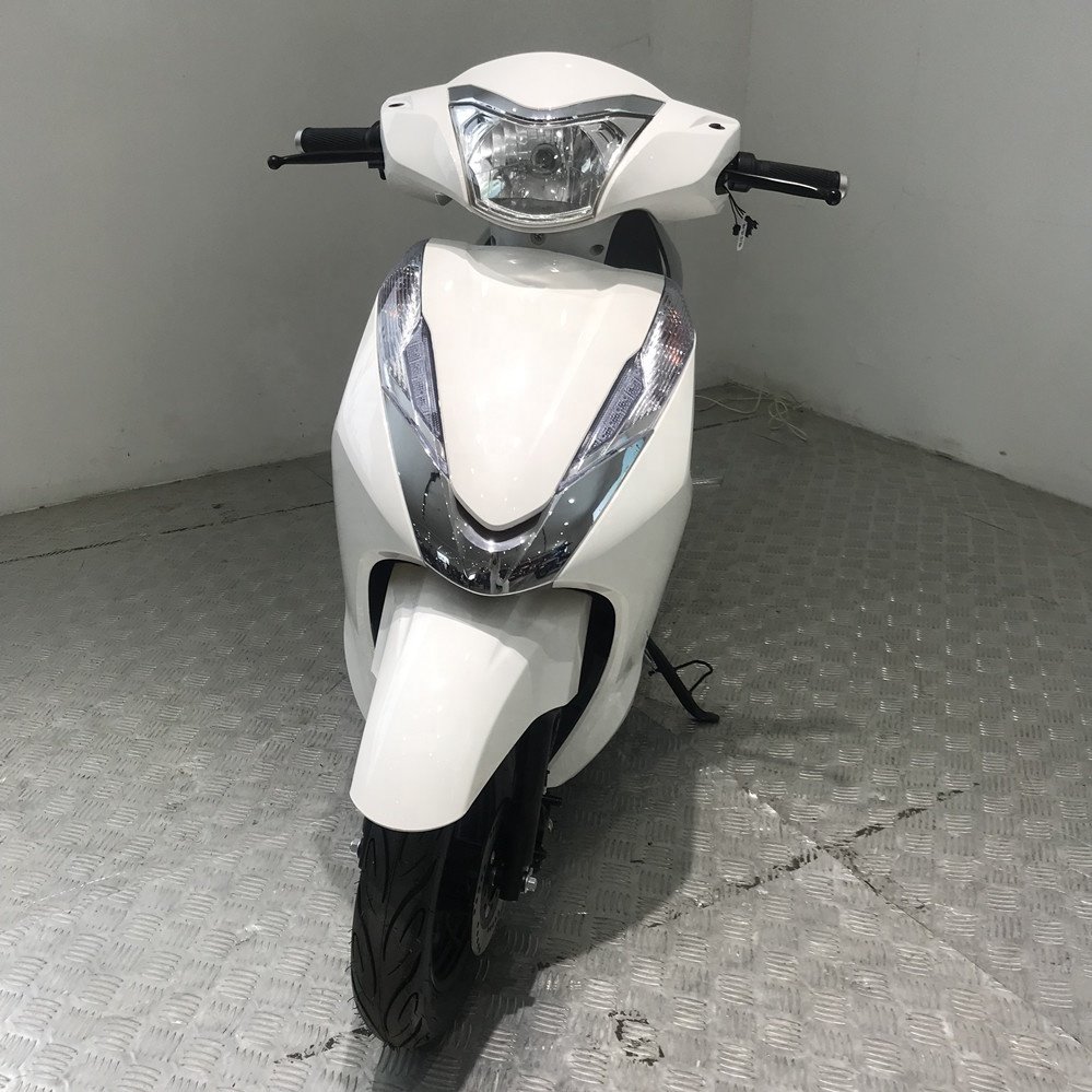 Dogebos new model electric scooter powerful mobility removable battery citycoco 2000w adult fat tire electric motorcycle scooter