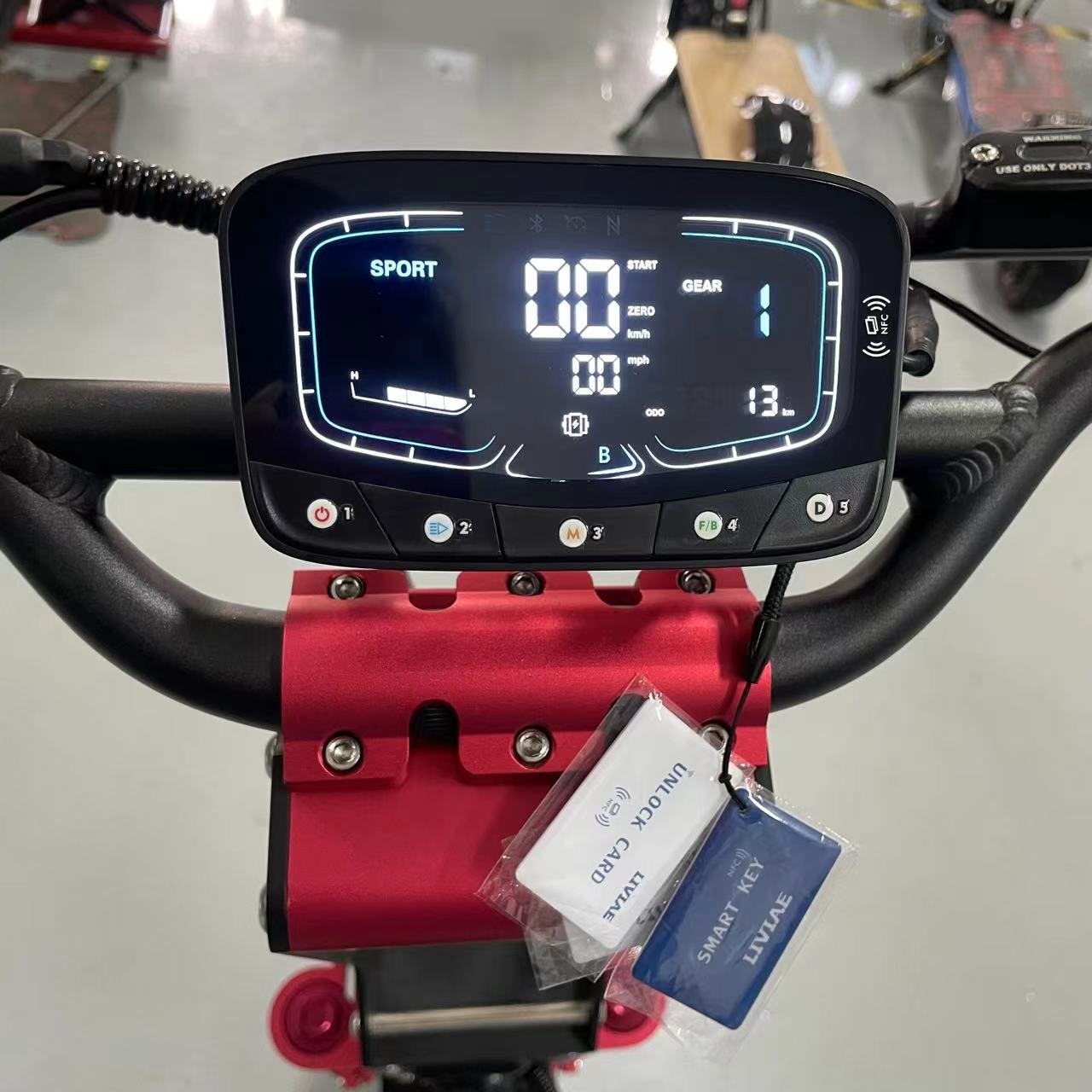 2024 APP NFC Unlock 13/14inch electric scooter 72v 8000 10000 watt 30-100ah long range foldable dual motor e super fast scooter