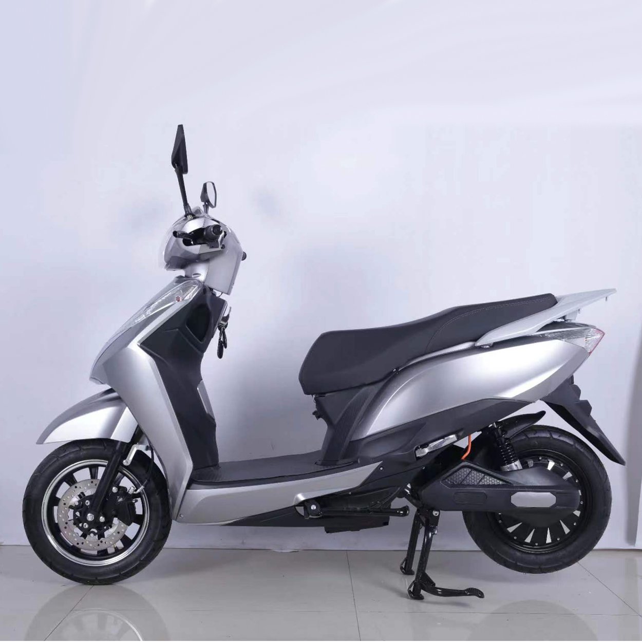 Factory wholesale 48V 800W Electric Scooters 45km/h Electric Bikes with Brushless Motor