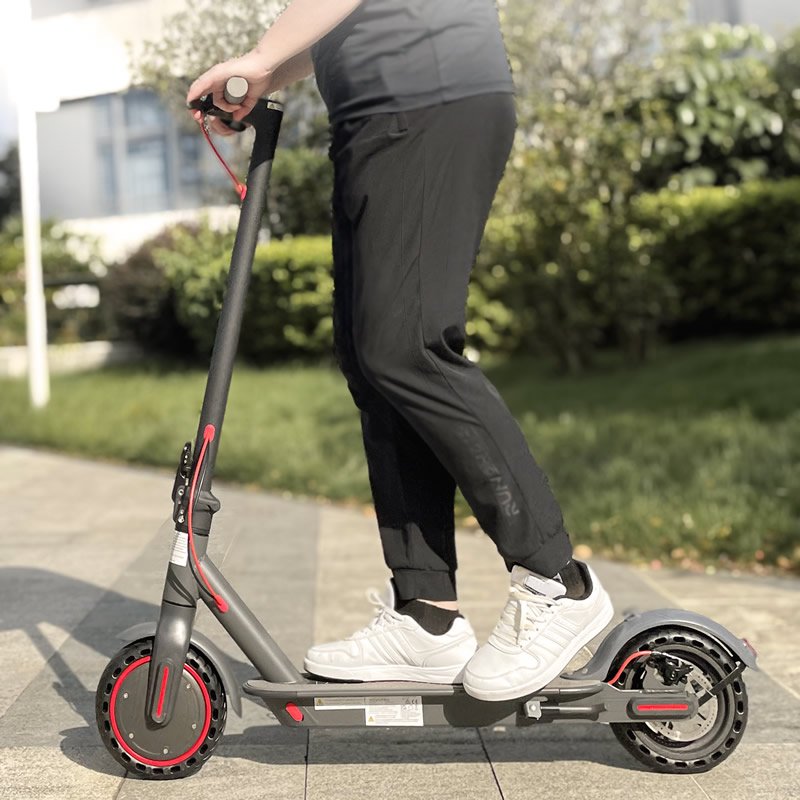 Aovopro Downtown Hub Motar Stocks Ev Lightweight Electric Scooters