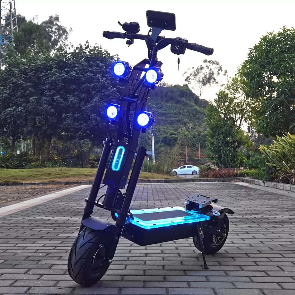 14-inch Wheels Off-Road Electric Scooter for Adults 140 KM Long Range Mileage 72V 45AH Dual Drive Portable Foldable E Scooter