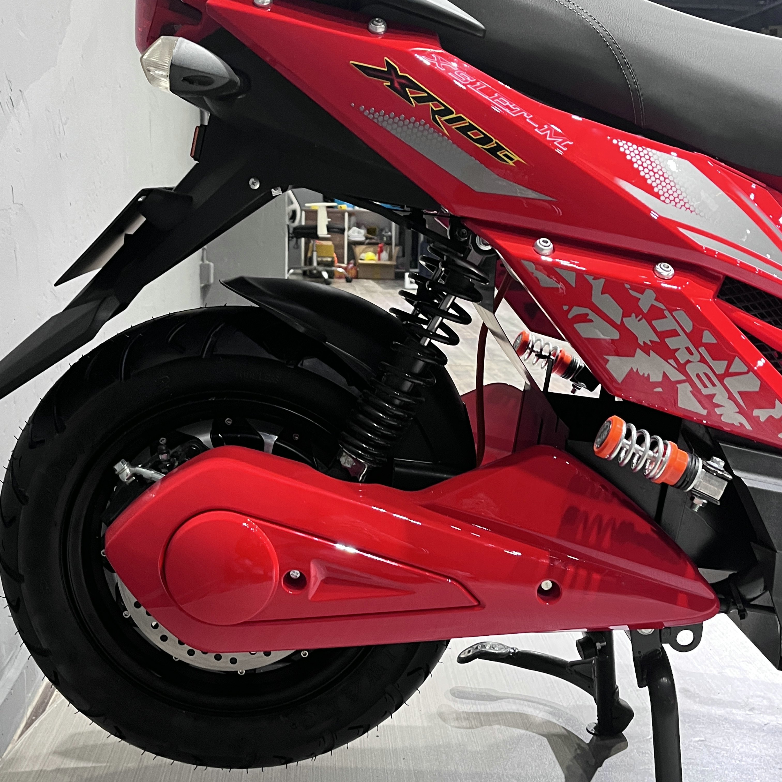 Low Price Long Range Ebike 2000w Ckd Best Motorrad Dual Motor Electric Scooters Powerful Adult Moped 2 Wheel Electro Motorcycle
