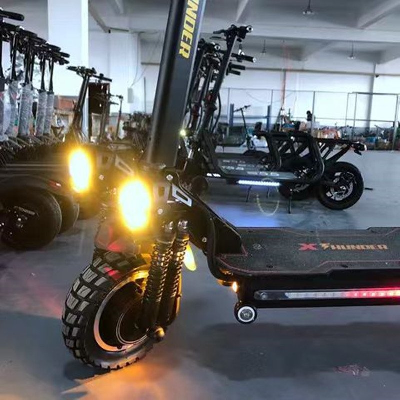 China 10 inch Pro 30mph foldable off road skateboard electric scooter 500w 2000w shock observer e scooter 100 km