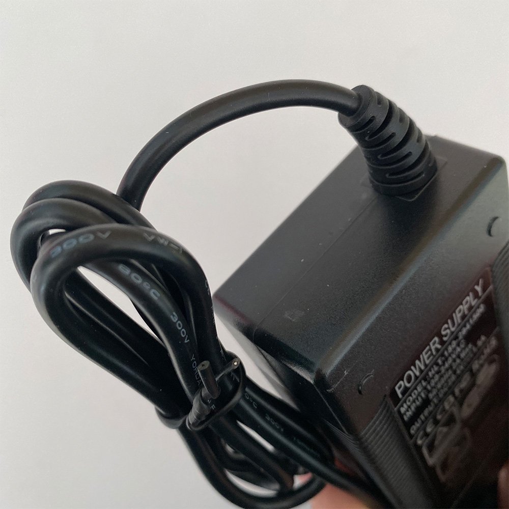 Electric Scooter Charger 42V 1.5A 42V 1.5A Lithium Battery Charger 36V 24V E-TWOW Electric Scooter Parts