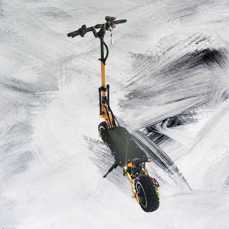 Urban Mobility: Lightweight, Foldable Electric Scooter with Detachable Seat for Commuters