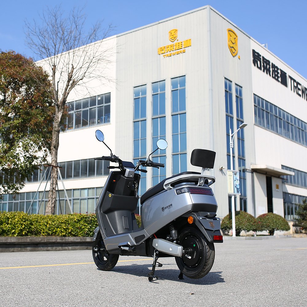 Warehouse electric scooter 60v 1000w Powerful cheap electric scooter for adults men and women