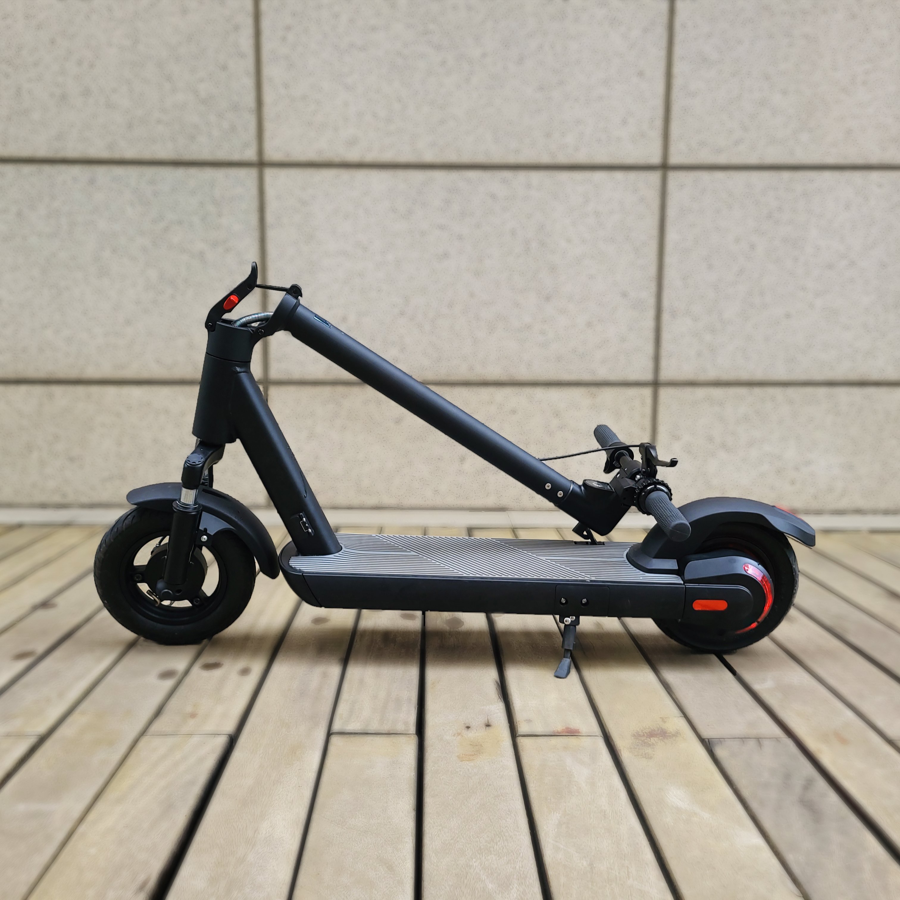 2022 Overseas warehouse delivery China is foldable Dual motor convenient and cheap for adults OEM electric scooter