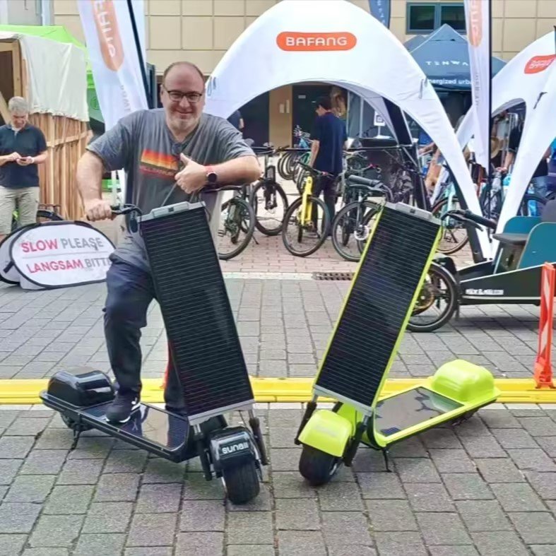 NEW Tech Smart Anti-impact solar powered scooter waterproof solar electric scooter