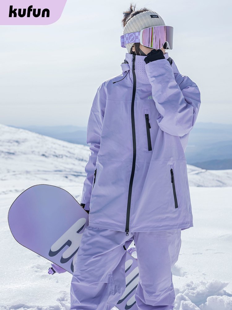 A new 2024 for a woman in a hot-frozen ski suit