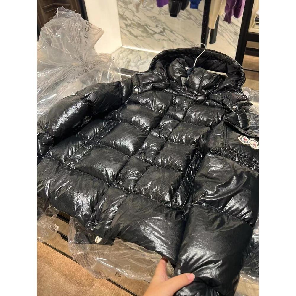Backseat Moncler/The 70th anniversary of the new Mayamaya hoodie girl ski coat