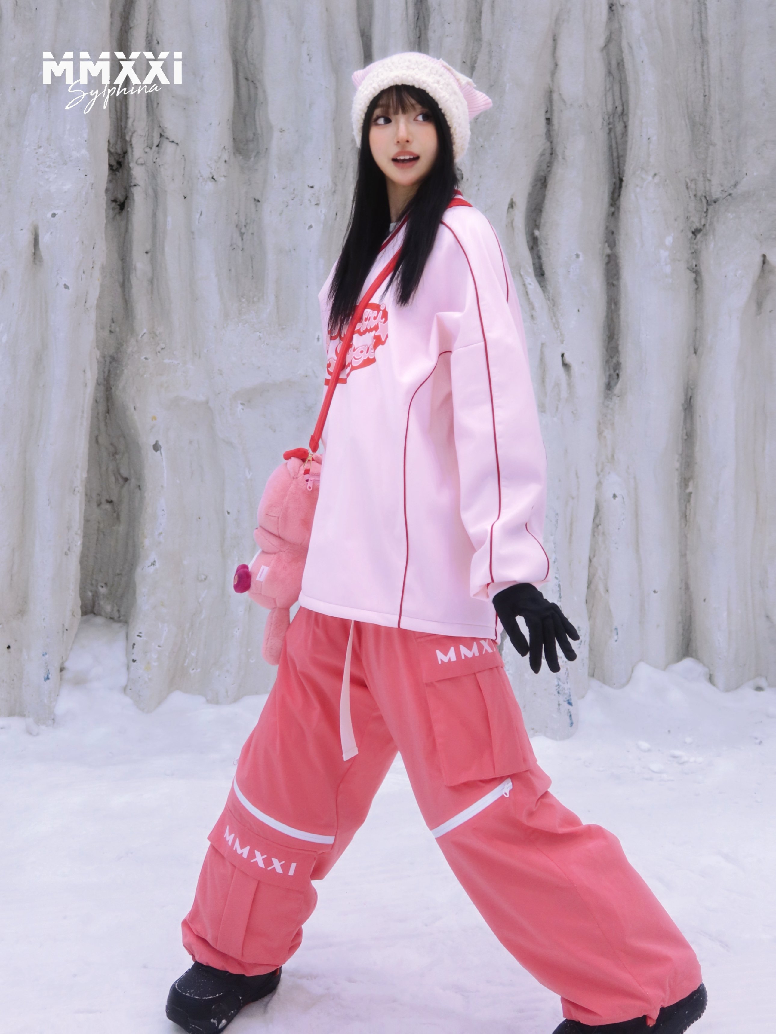 MMXXikittypink snowsuit, waterproof and windproof, light, pink girl skiing