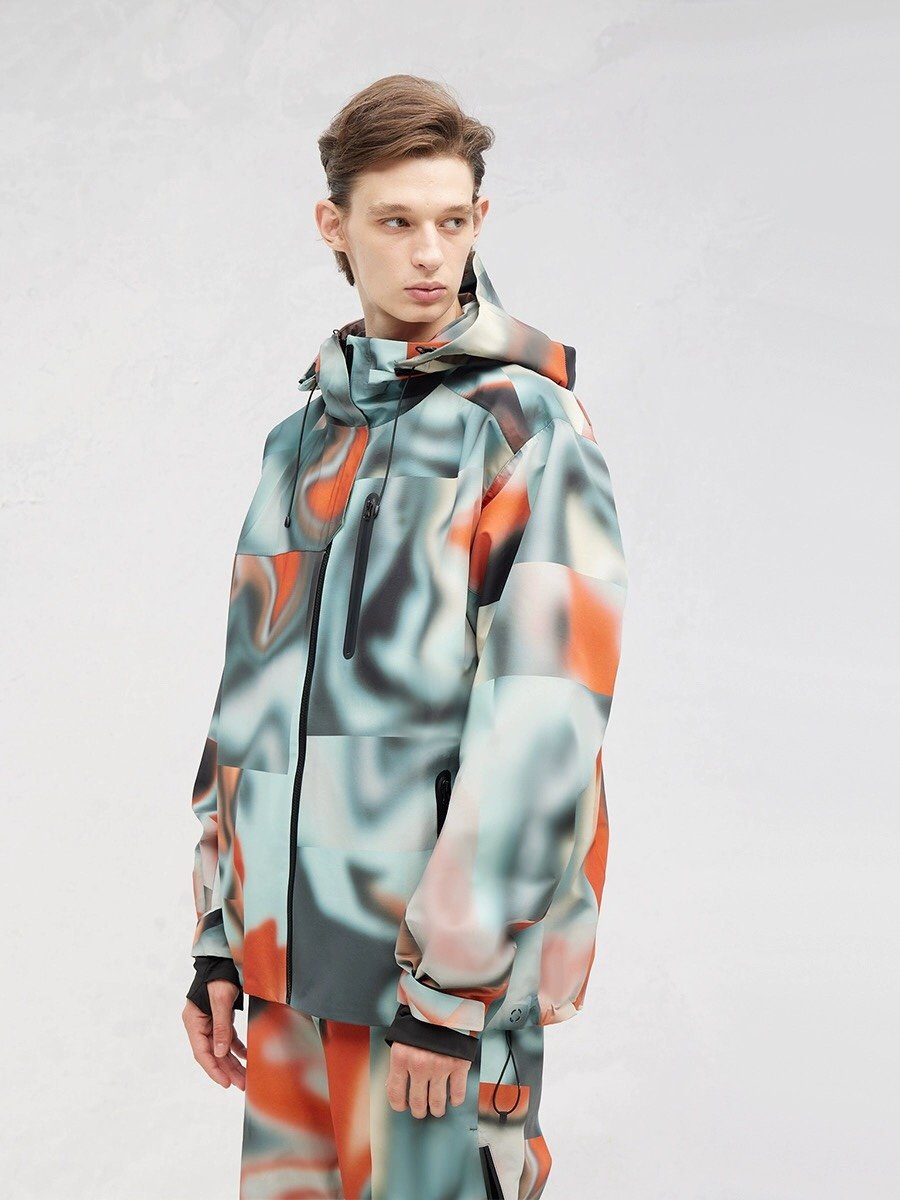 RandomPow, a new flair ski suit for both men and women
