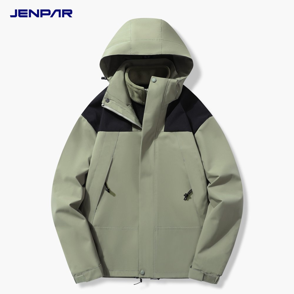 The hot-seated tweeds of men and women keep warm for the autumn and the winter two sets of windproof and waterproof mountain uniforms can be removed
