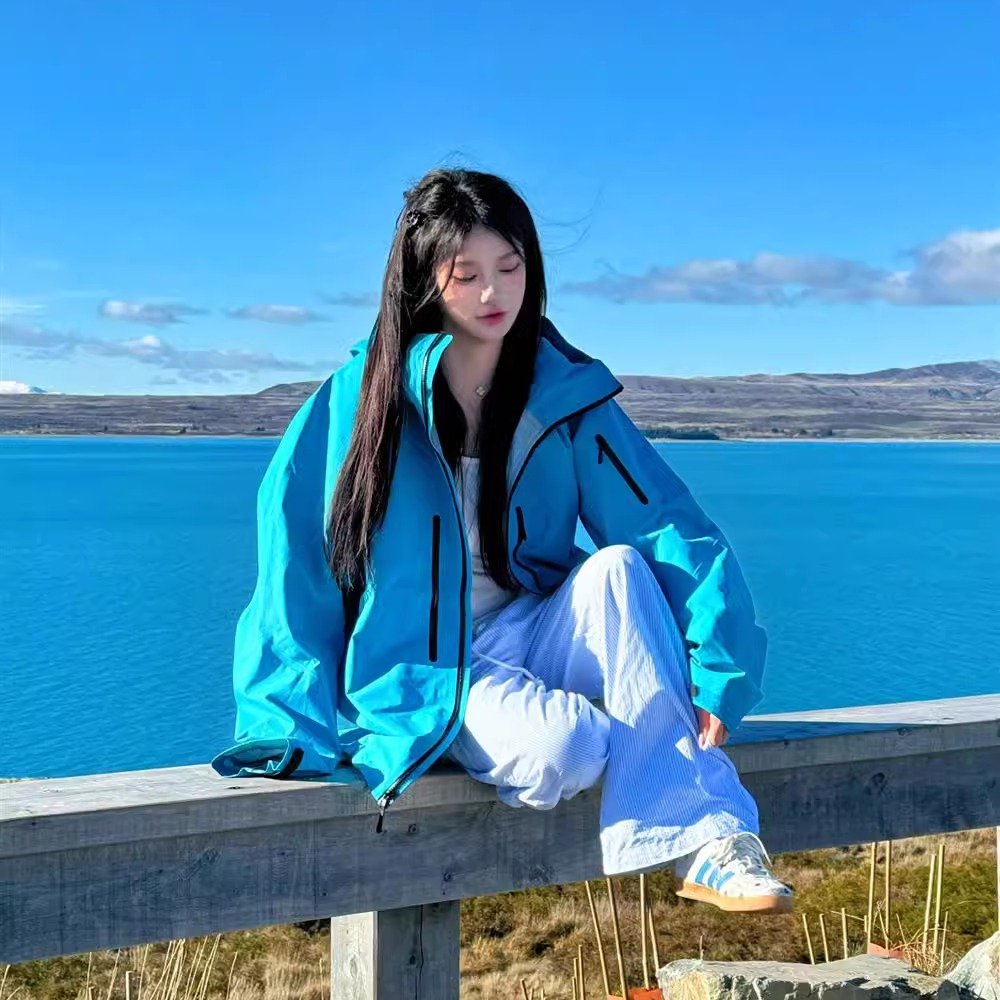 A blue-coloured, U.S.-style redjacket, 2024 autumn winter, thicker windproof, waterproof, hilly ski suit