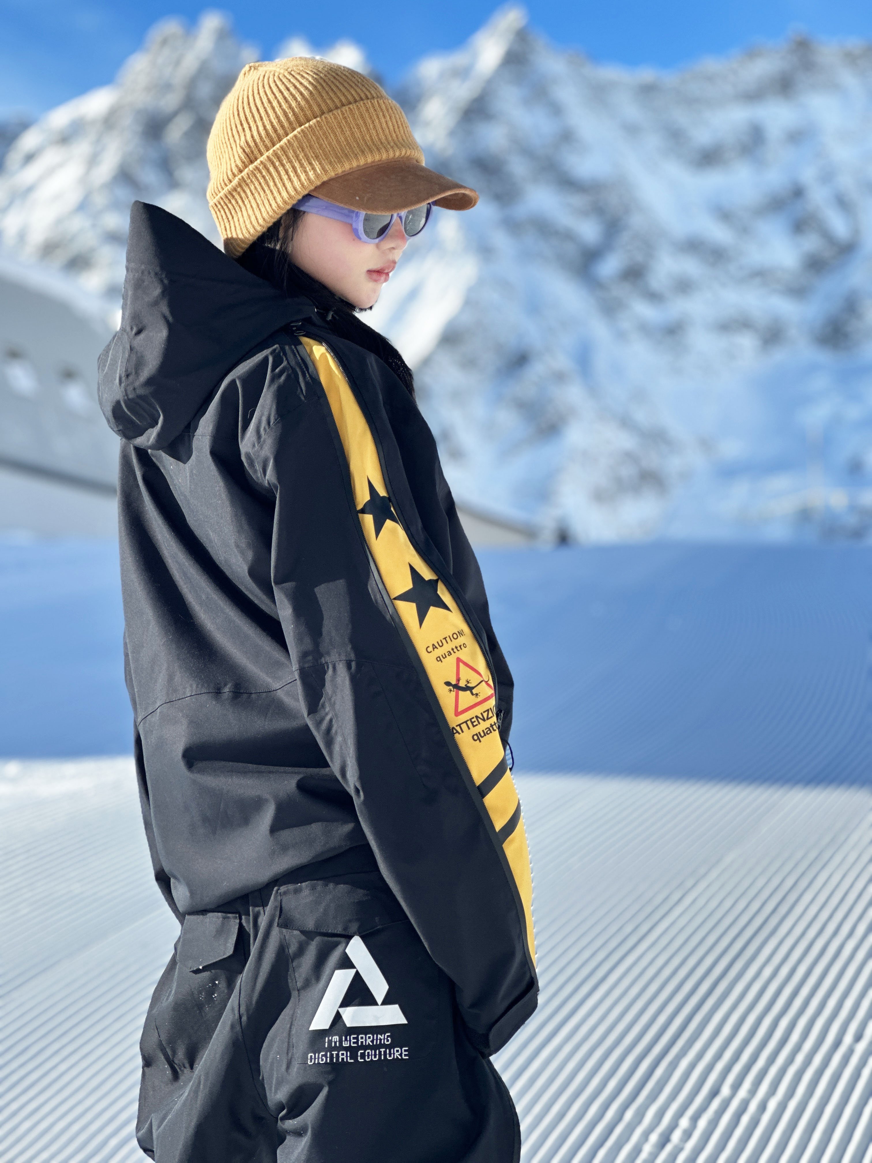 Pyramid laced with cotton and thick windproof and waterproof coats, two-board warm ski suits