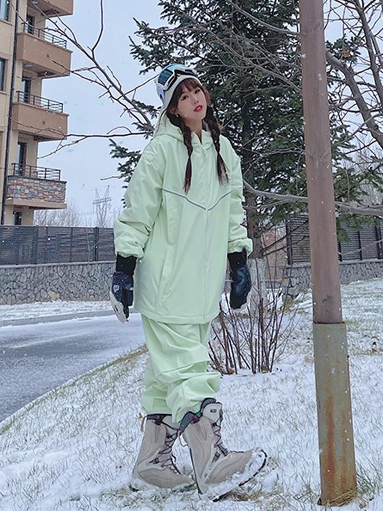 2023 new ski suit for young women in winter