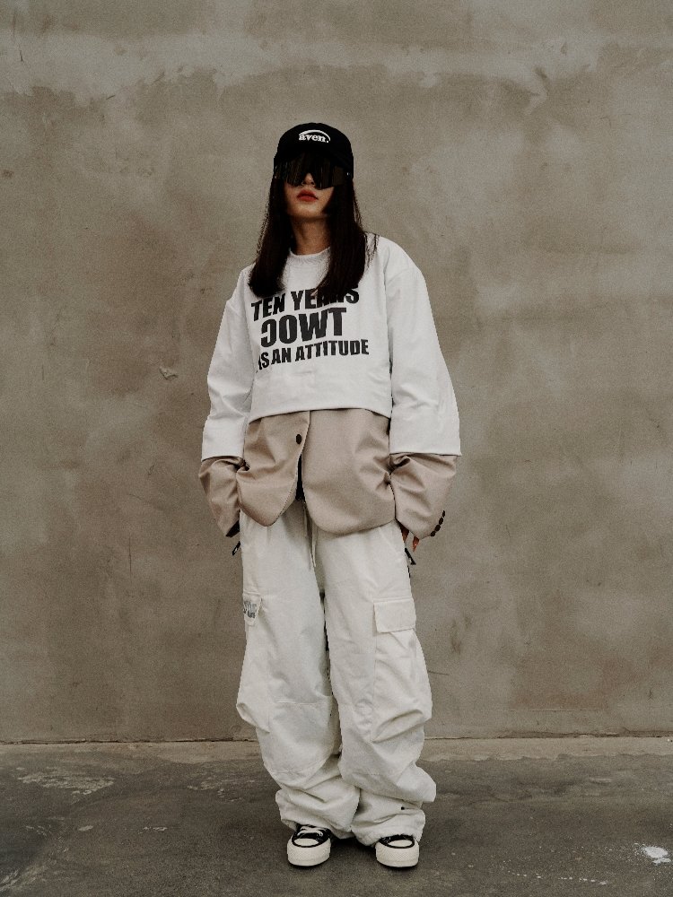 TWOC 2324, SECOND DEGREE, SNOW-SKISSING SUIT, DOUBLE-SKINNED SKI COAT