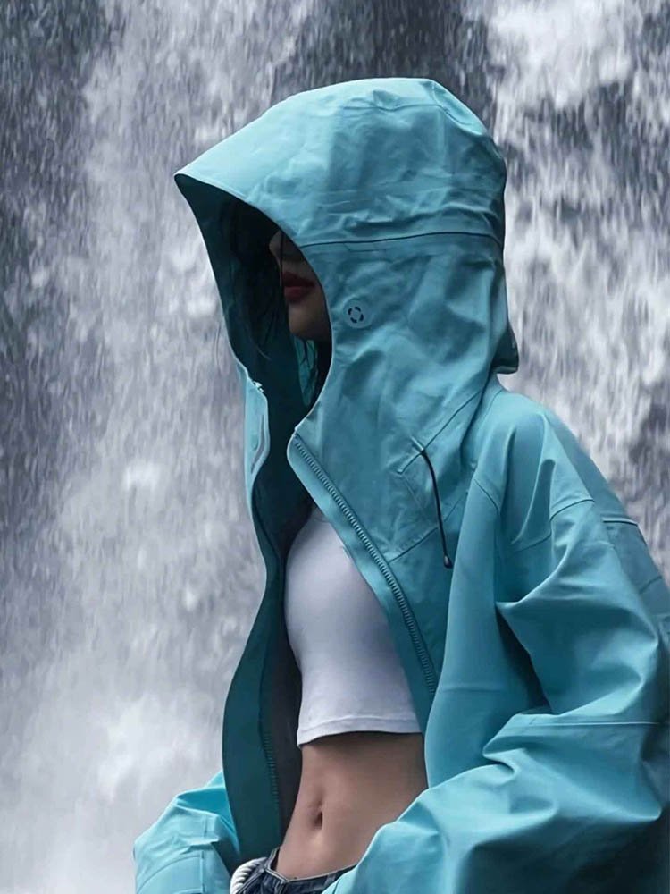 HALSIDE, THE BLUE SCOOTER COAT GIRL, THREE-AND-A-HALF-A-WINDY, WATERPROOF COUPLE SKIS