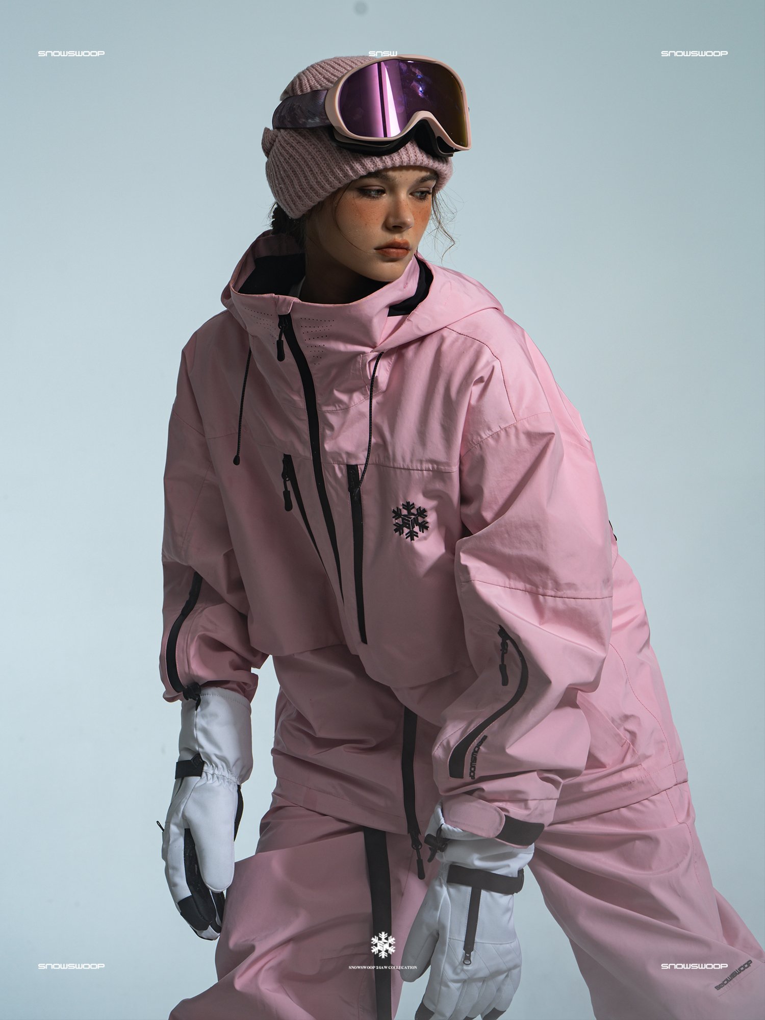 SNOWSWOOP SINGLE-SKINNED FOWL SKI SUIT WITH A 3L SPECIALTY IN WATERPROOF AND WINDPROOF COATS