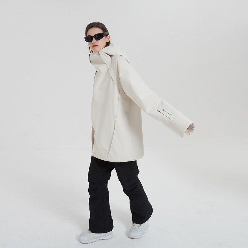 KSONE SKI SUIT IS A WARM, WIND-PROOF, WATER-PROOF WINTER