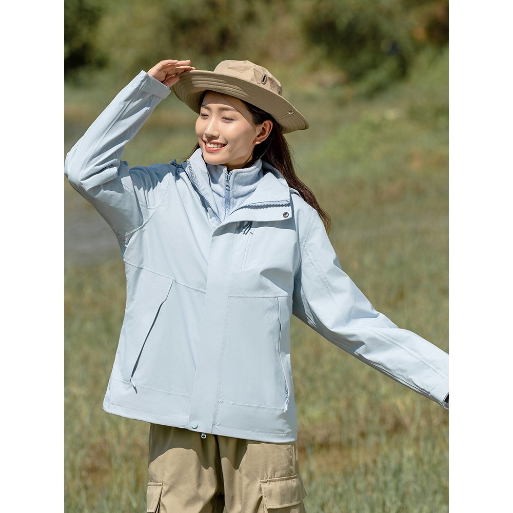 Camel Hill is a hard-shell assault suit with two sets of exterior skis for one winter wind and water