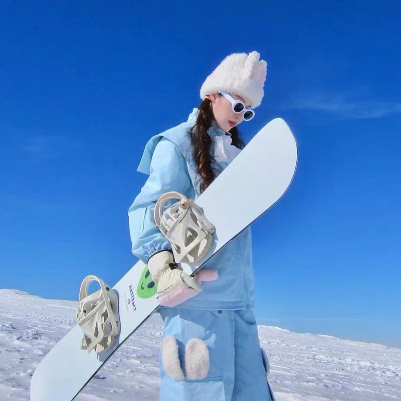 Long white hill skis lease Ren Reng Renggawa, spot rabbits' ear ski suits BC46