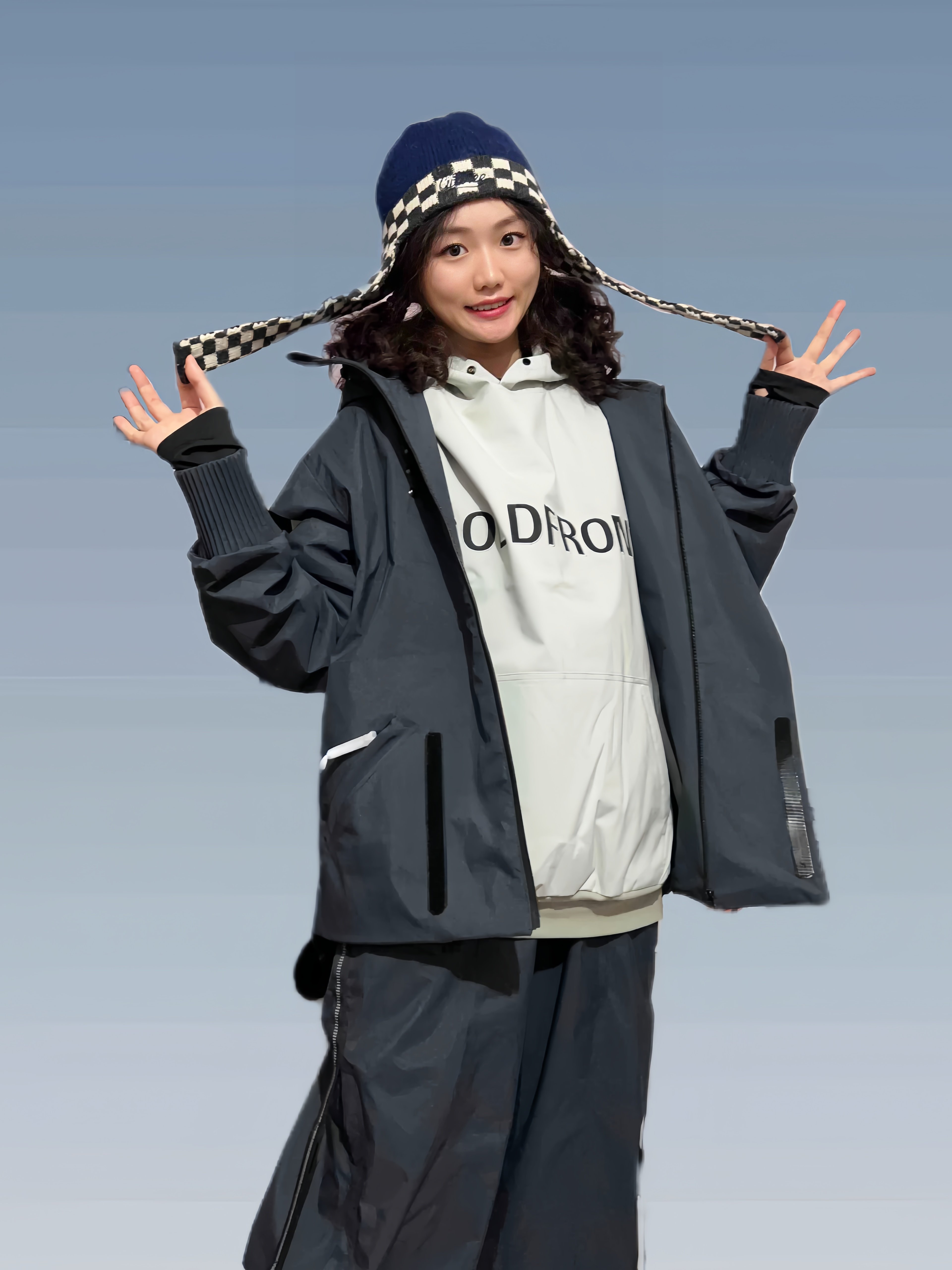 KEEPMONEY SKIER PLAYING SMALL PLAYING WATER WATER WATER WATER WATER HOLDING SPECIALIZE