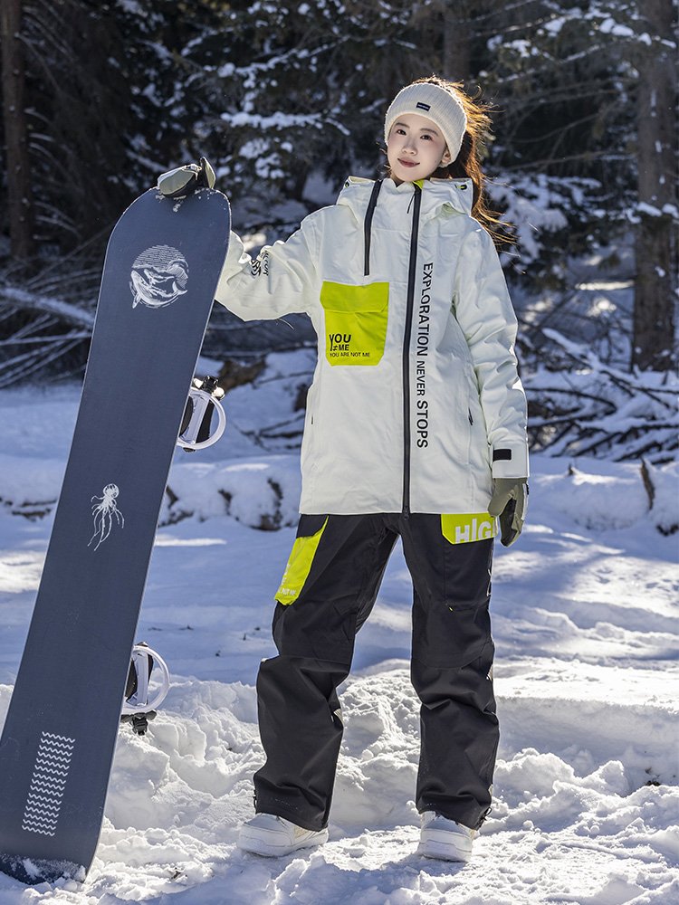 A new 2023 special ski suit for men and women with a single-skinned, water-preserve coat for women and men and a small American-style snow suit