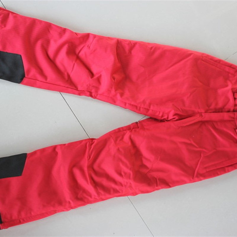 children skiing and skiing, boys and girls warm z-gas-retarding, outdoor skiing and cotton skiing