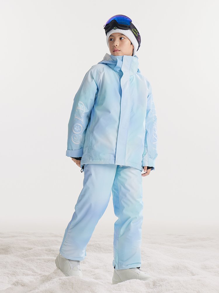 Cold-Element child ski boy hoodie with a large child outdoor ski pants on a two-board heater