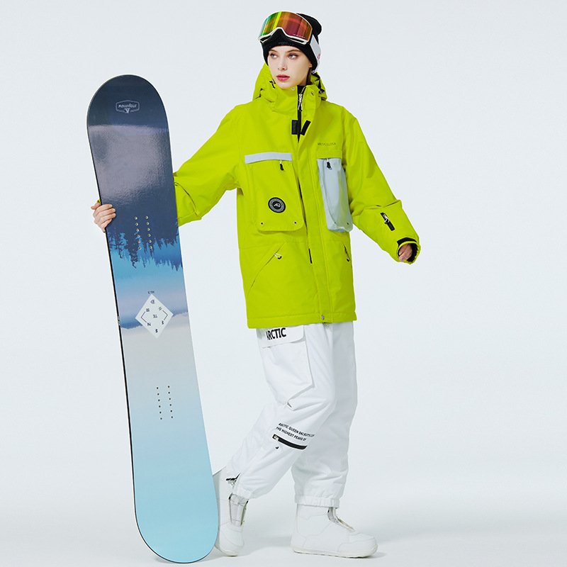 The new one for the women's ski suit, the man's in the outdoors for the winter, warm and thick, two-board ski pants