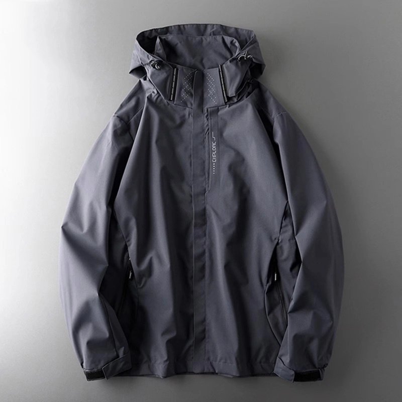 A new 2024, triple for an assault suit to remove the coat from the man's outdoors, and to keep him waterproof