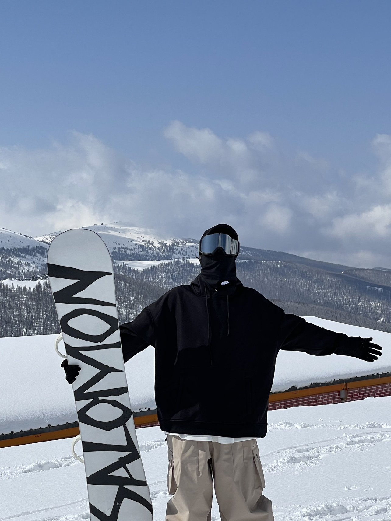 The new ski suit is waterproof. 20,000 men and women