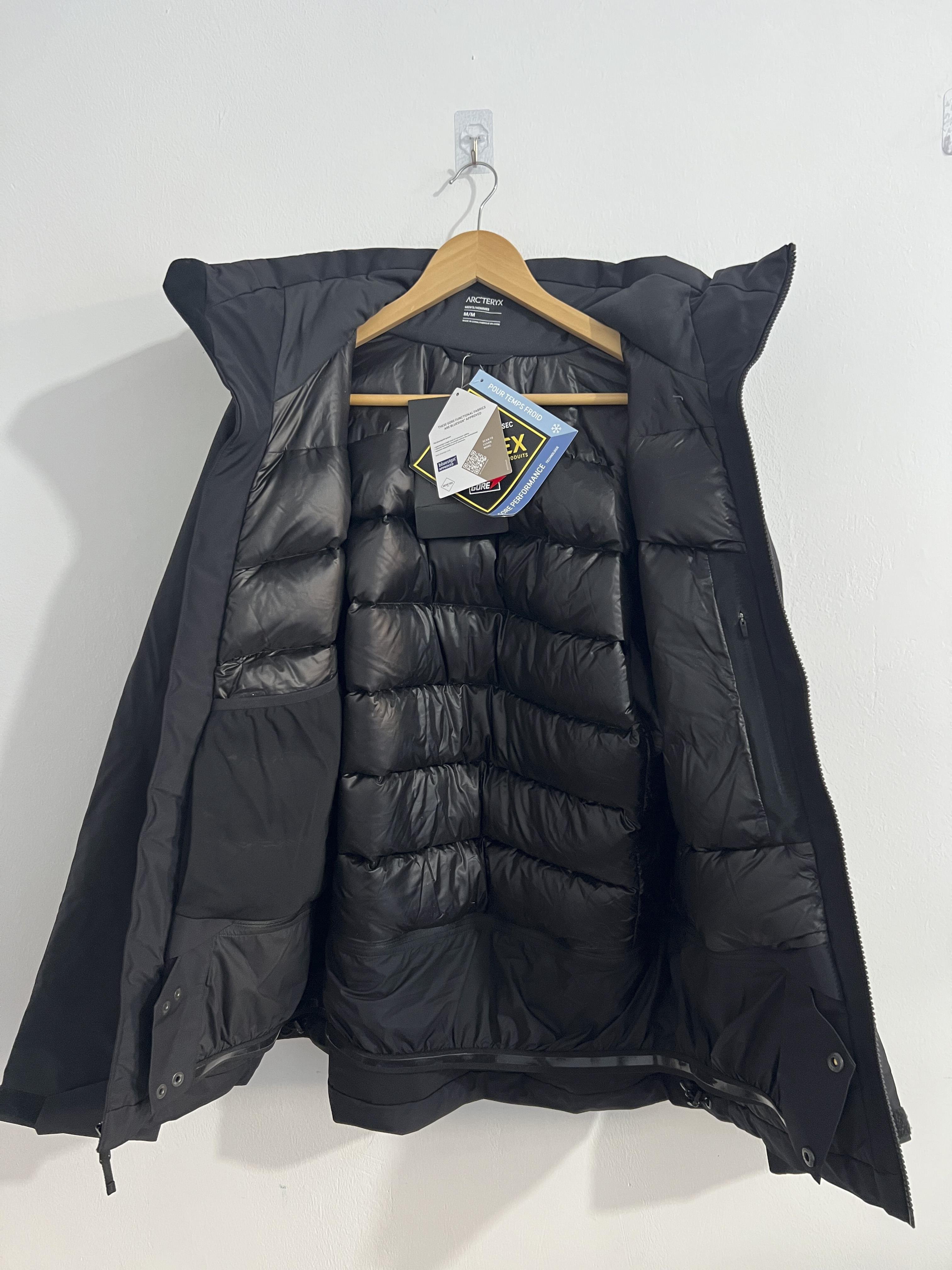 Arcteyx's great-grandmother Macai bought a groceries-and-skinner coat jacket