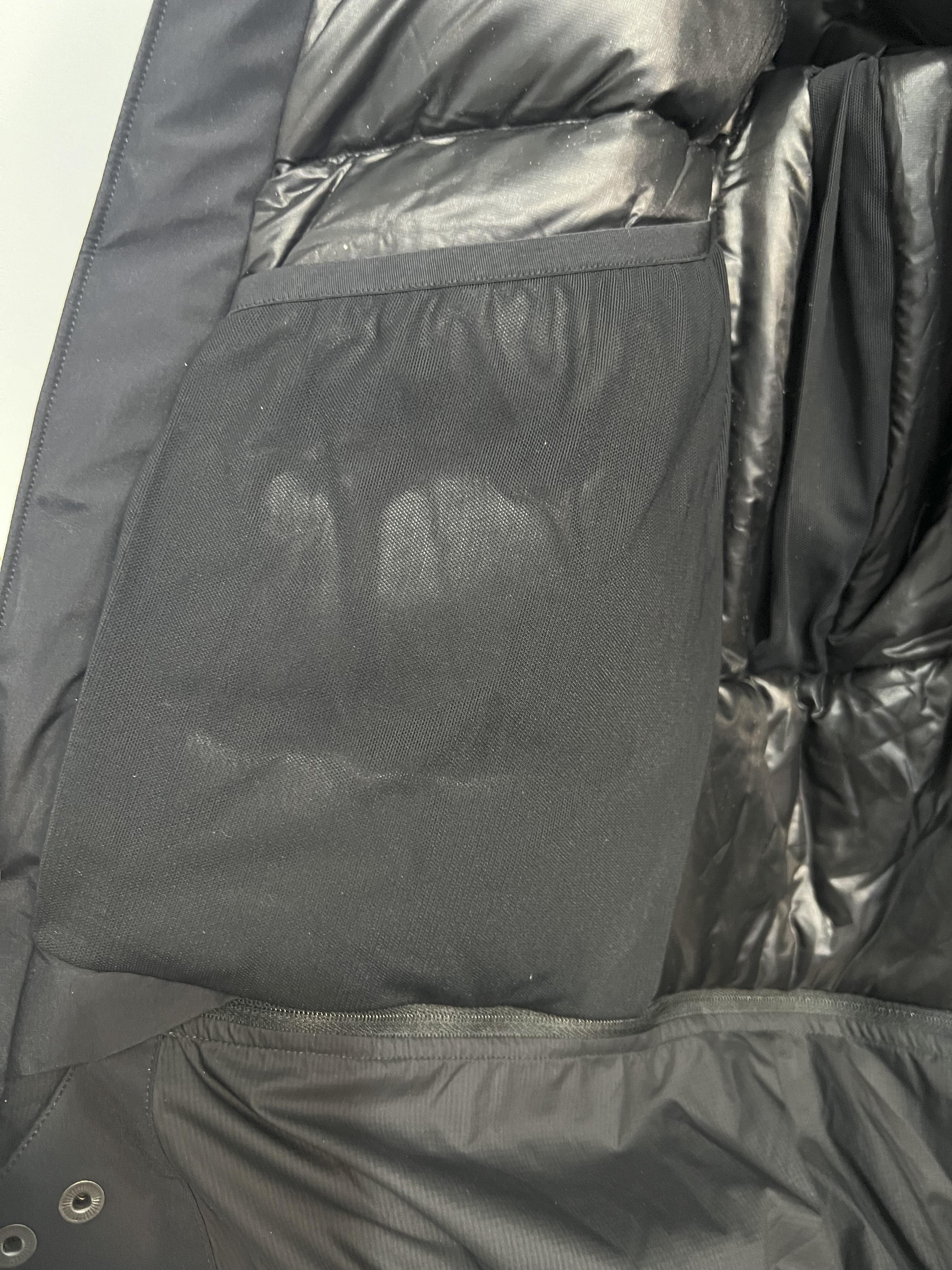 Arcteyx's great-grandmother Macai bought a groceries-and-skinner coat jacket