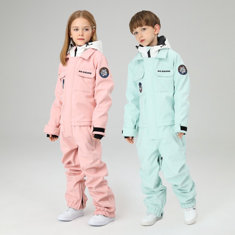 Northeast Snow Mountain children skiing suit with boys and girls in uniform, and wind and water-proof ski equipment