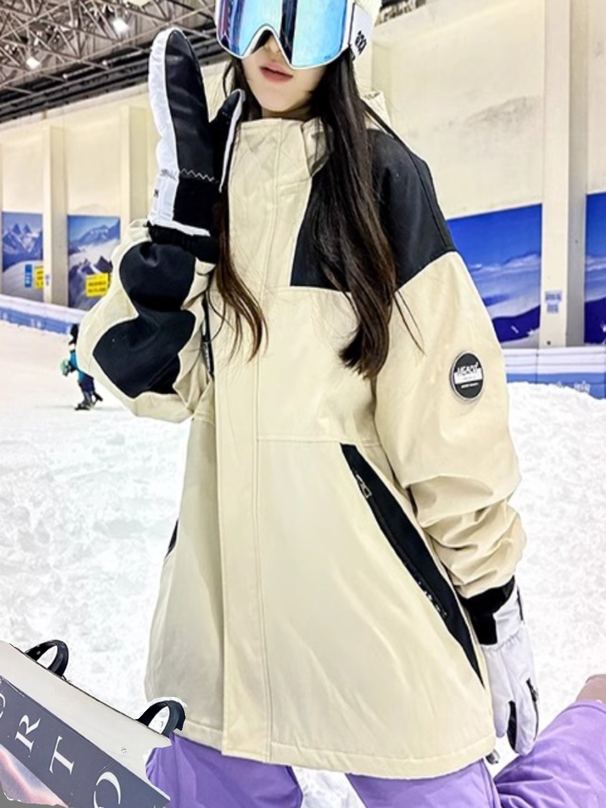 The Italian ski suit, the man and the woman who paid for the heat, the one-board, loose coat, the two-board ski suit