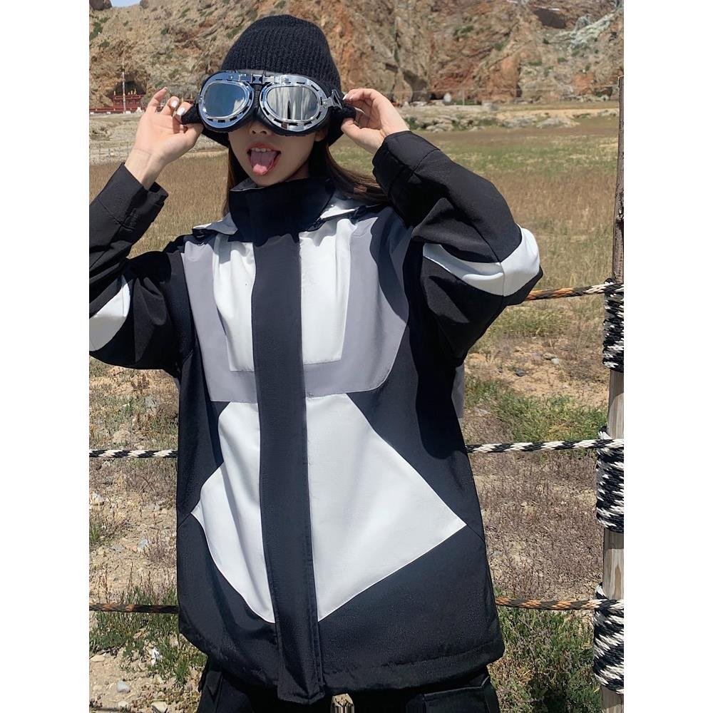 The import of a T-shirt and a T-shirt will remove a new 2022, a new American tid and thick ski suit