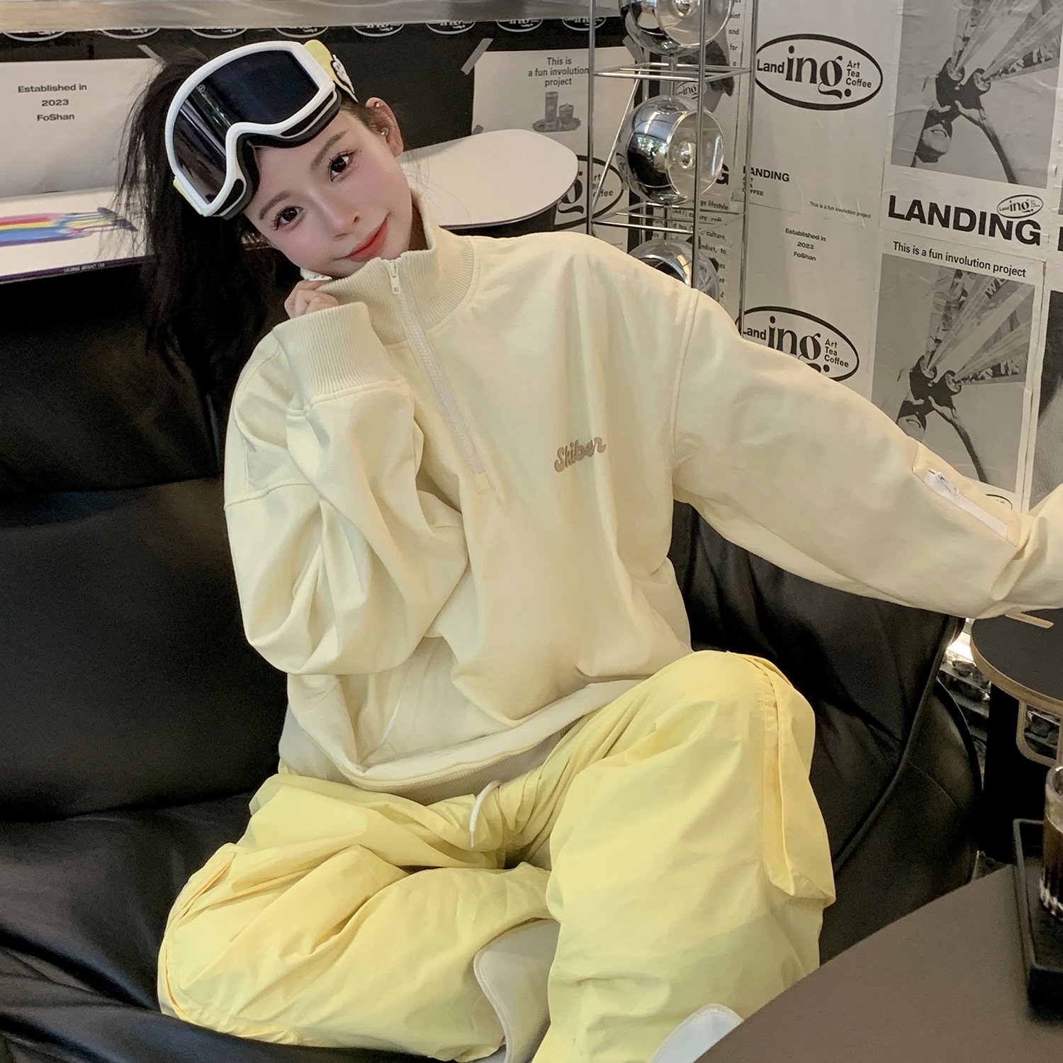 Skibear's original ski suit, waterproof and wind-proof, thick and loose, and out-of-the-air skiing suit