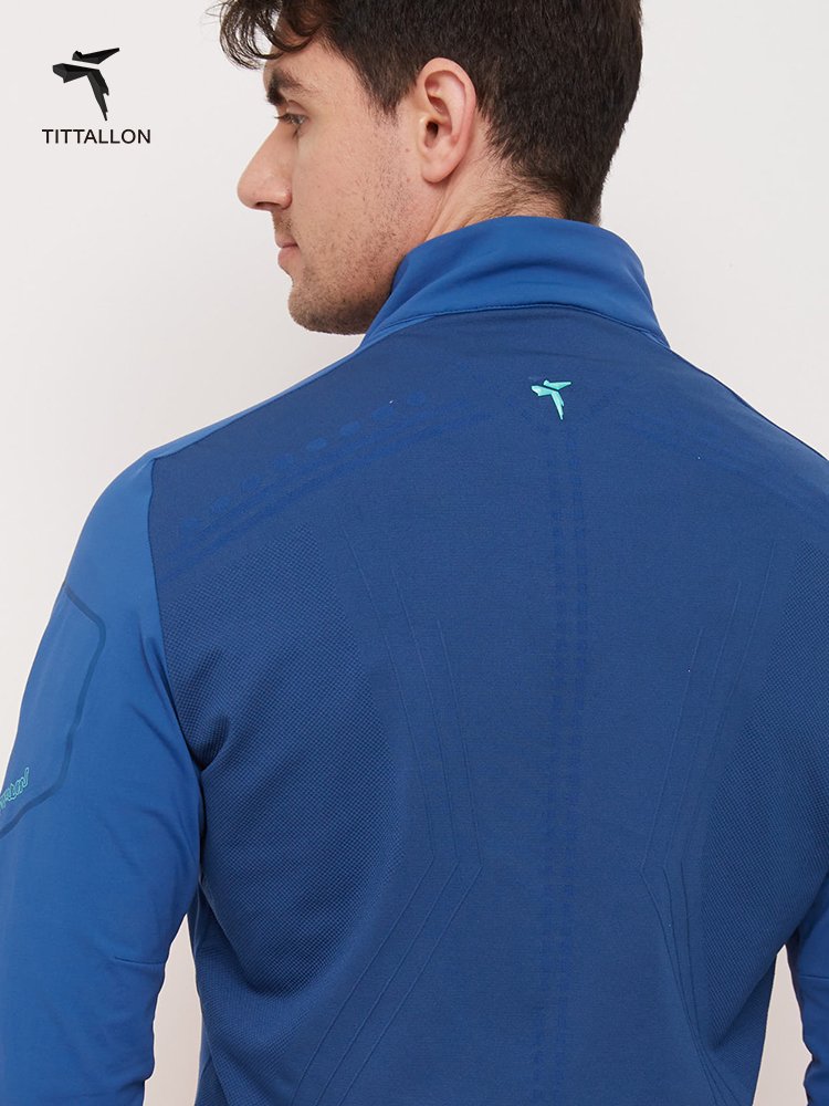 Tittallon has a short, thin, male-style velvet suit