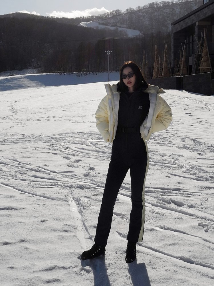 GEGEDO CHIDO'S NEW SKI COAT VELVET GIRL WITH A YELLOW-SKINNED, DOUBLE-SLAB-PAN TO KEEP HER WARM