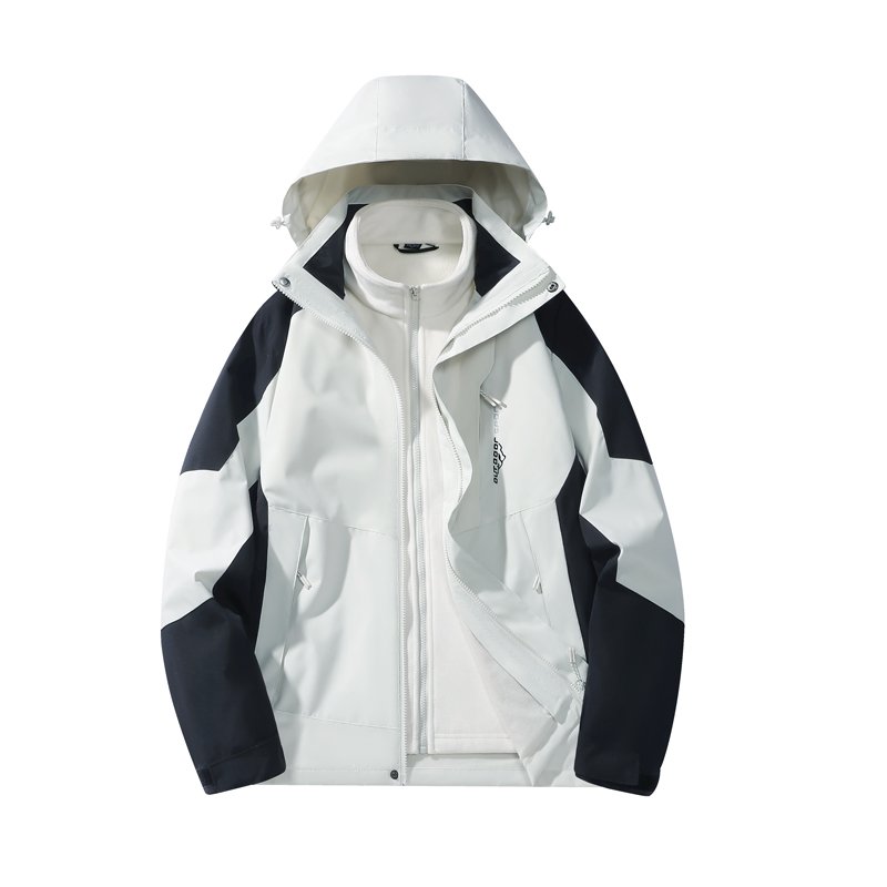 Outdoor assault suit, three-and-a-half-a-half-year-old silver fox coat man, can take off a windsuit, waterproof, and a mountain lady
