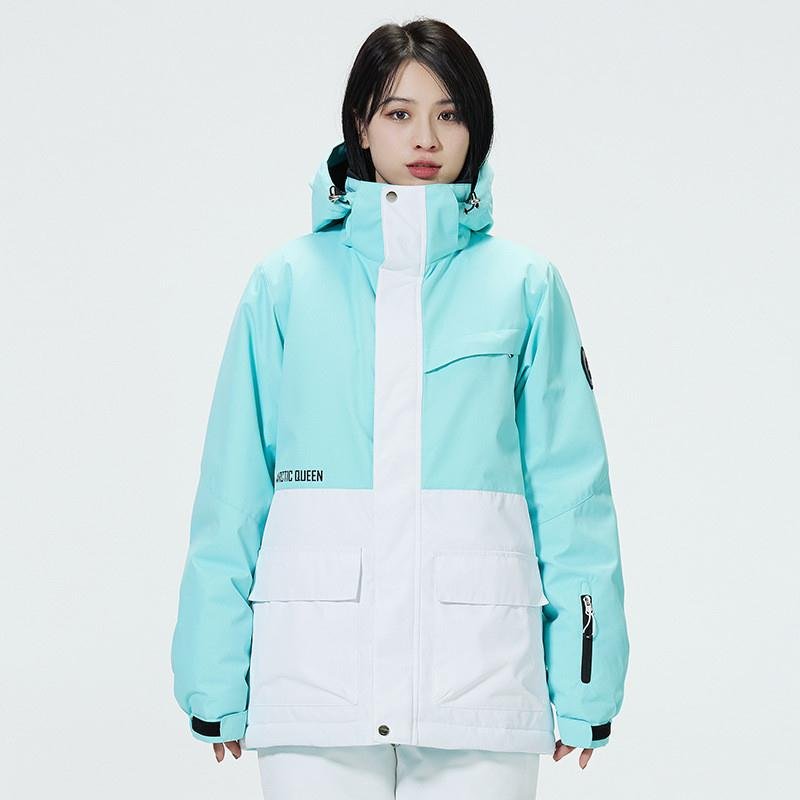 A new ski suit for a Korean girl