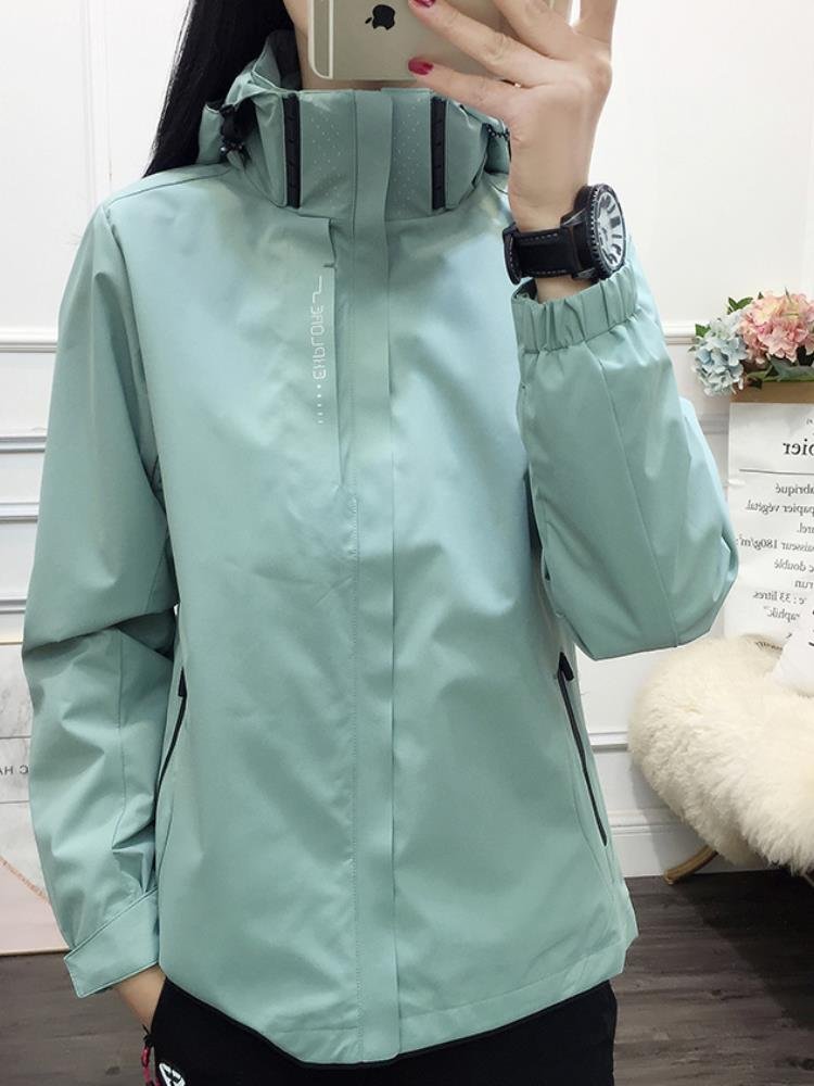 Two sets of winter windproof and water-hydnating