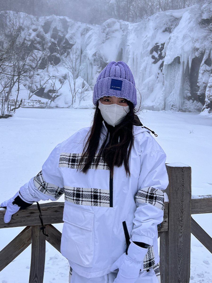 Snowgen's new retrospective skating suit for men and women in a single-skinned, windproof and water-heating skating suit