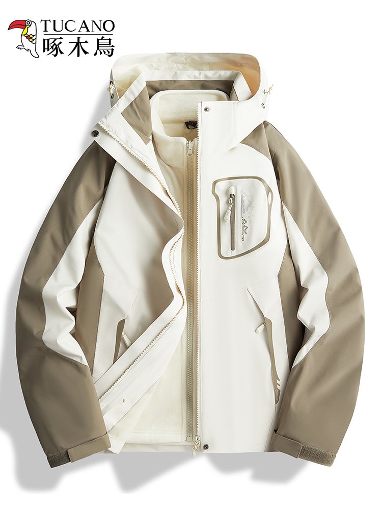 Three times a woodpecker's exterior assault jacket will remove the wind-proof winter velvet and snow-sliding uniforms