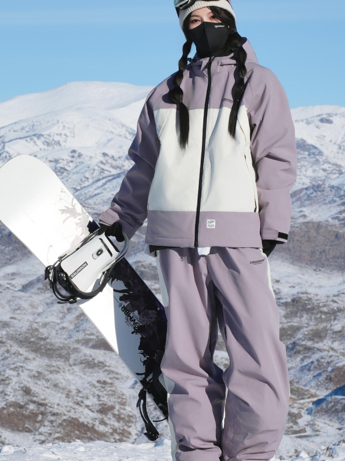 johnsnow snowboarding, double-boarding, outdoor easing for young men and women