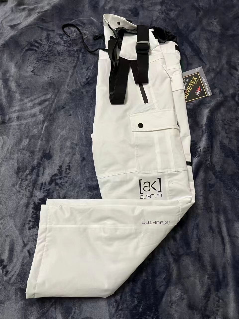 AK SKI PANTS 21/22 OLD GTX WATERPROOF SKI SHORTS, ONE-SIDED DOUBLE-BOARDS FOR A MAN WITH A SNOW SUIT